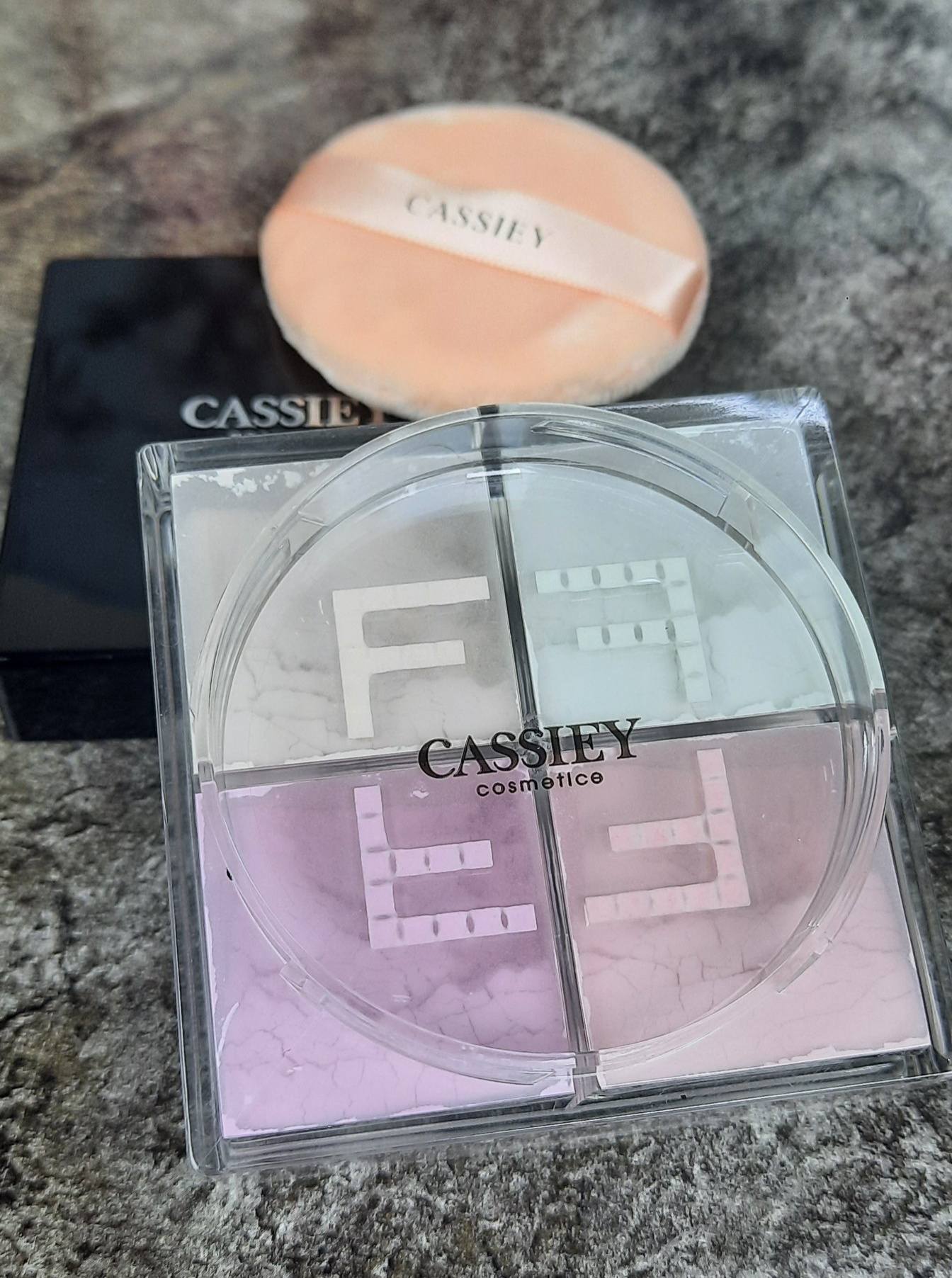 CASSIEY LOOSE POWDER