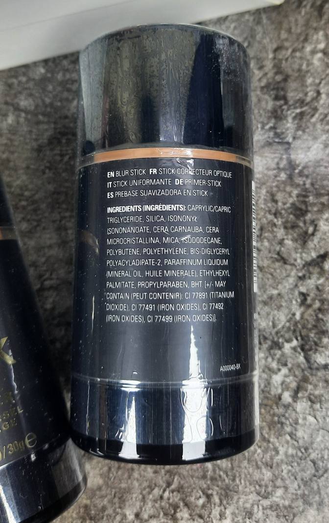 REVOLUTION PRO BLUR STICK