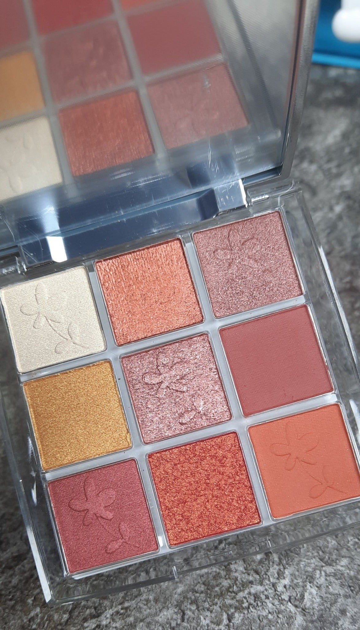 GIRL TIME EYESHADOW