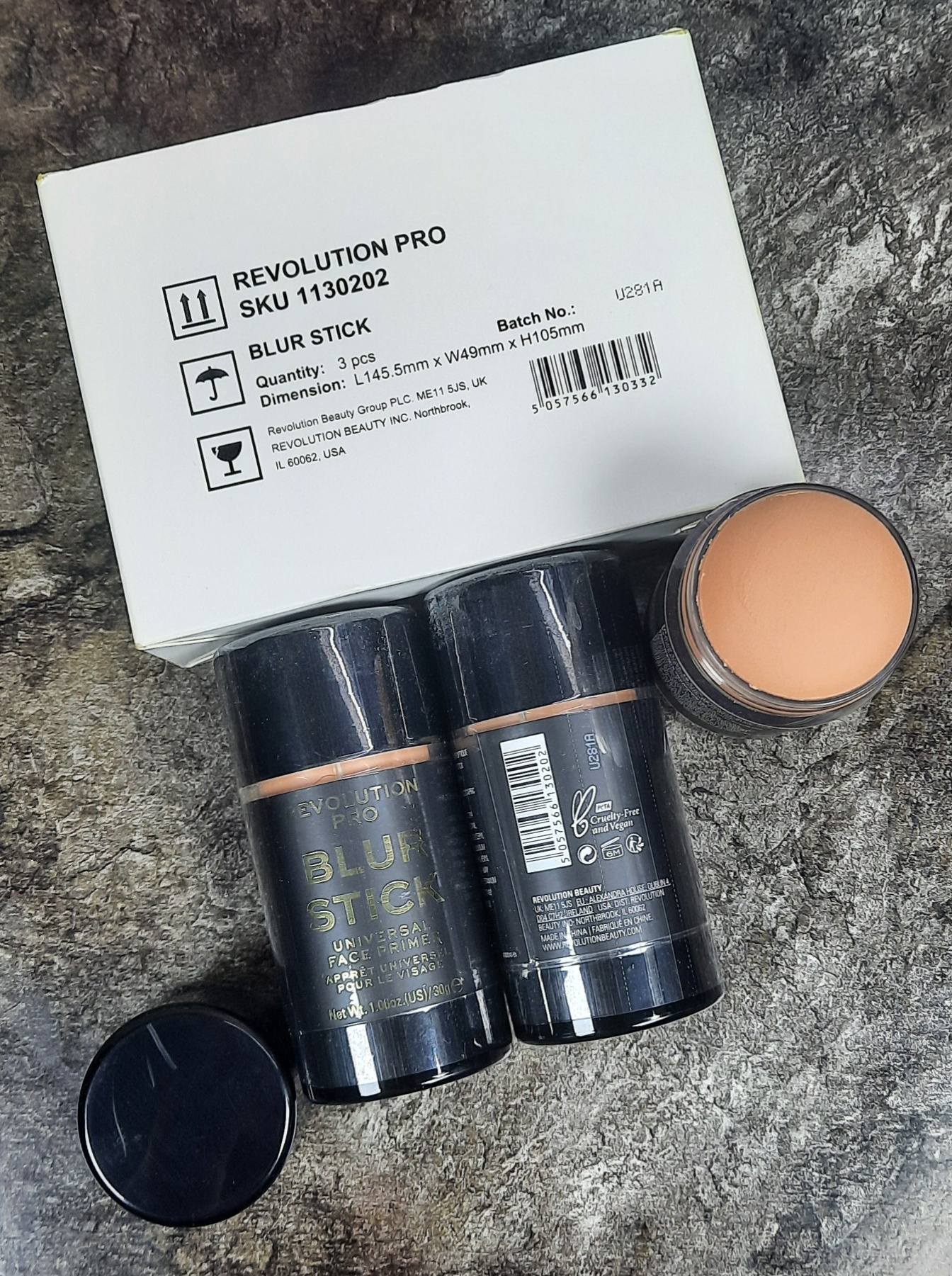 REVOLUTION PRO BLUR STICK