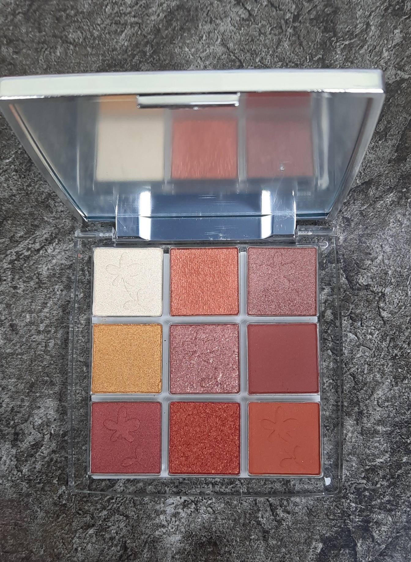 GIRL TIME EYESHADOW