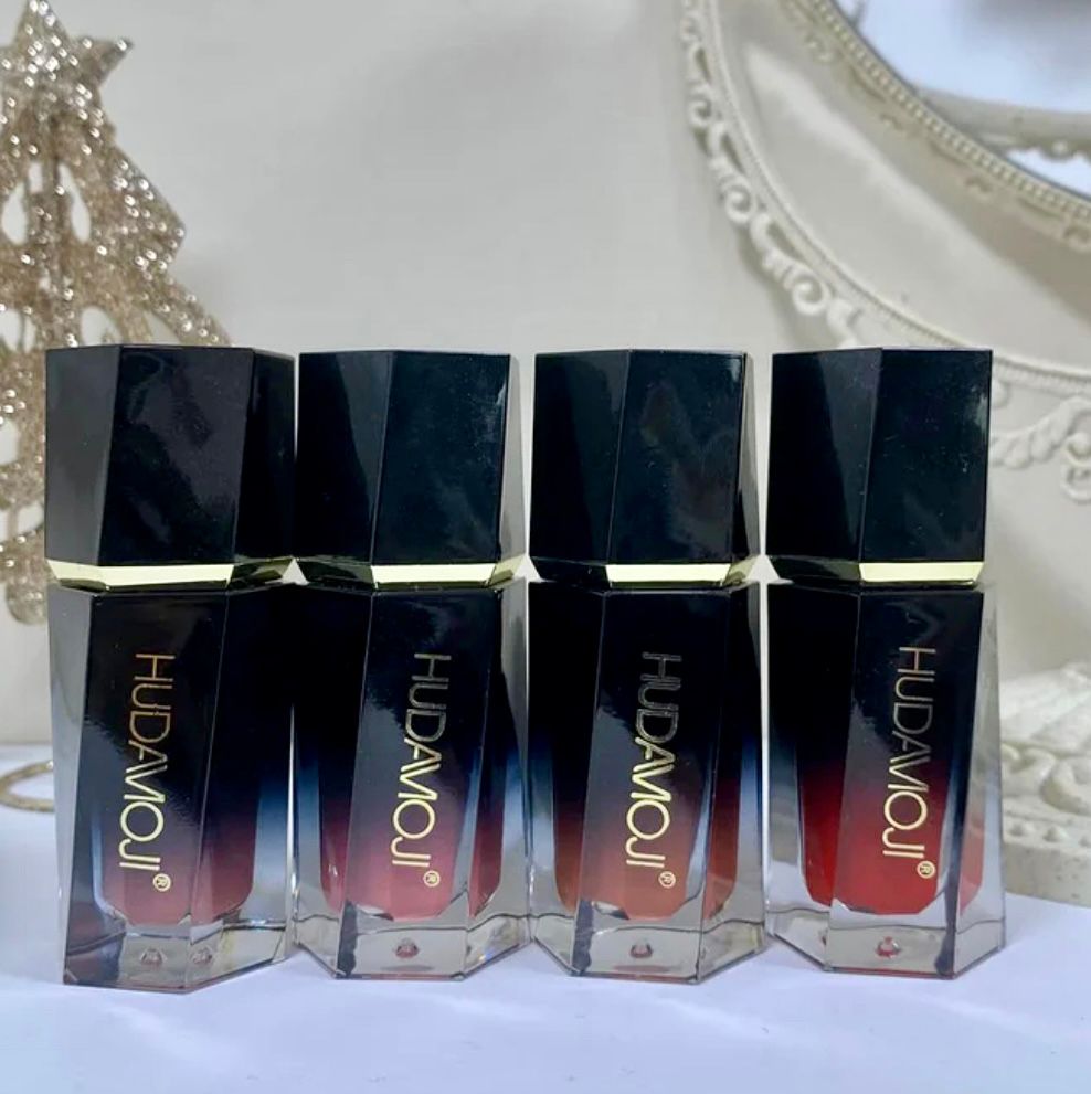 Huda Moji Liquid Puff Blush
