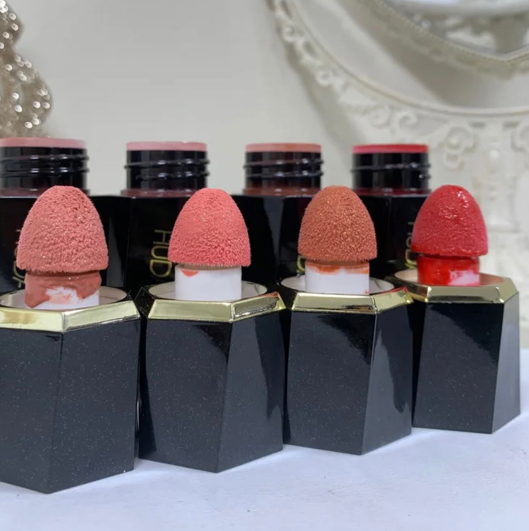 Huda Moji Liquid Puff Blush