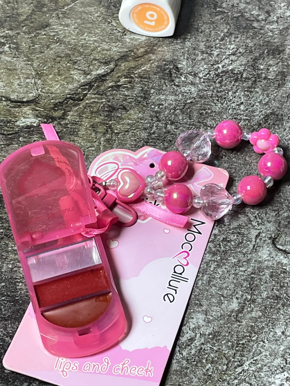 MOCALLURE LIP & CHEEK ONE TIME SWATCH ONLY 1PC