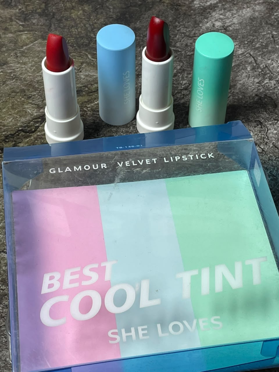 SHE LOVES LIPSTICK ONE TIME SWATCH ONLY 1PC