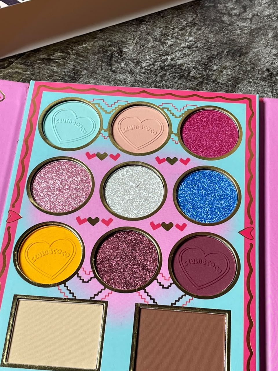 KEVIN & COCO 4 FOLDING PALETTE ONLY 1PC