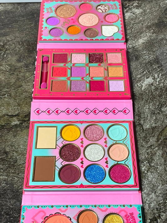 KEVIN & COCO 4 FOLDING PALETTE ONLY 1PC