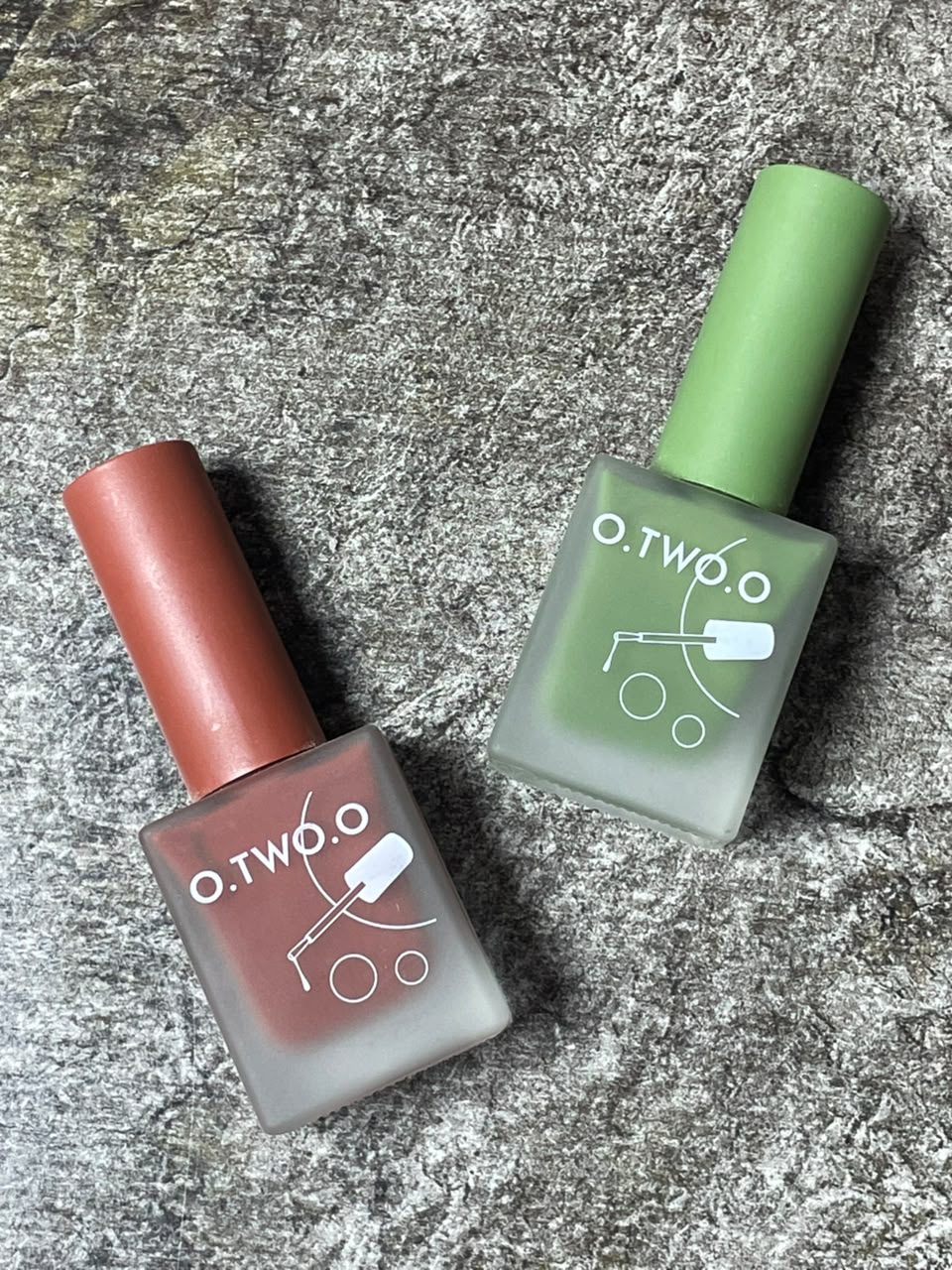 OTWO O NAIL PAINT ONLY 2PC