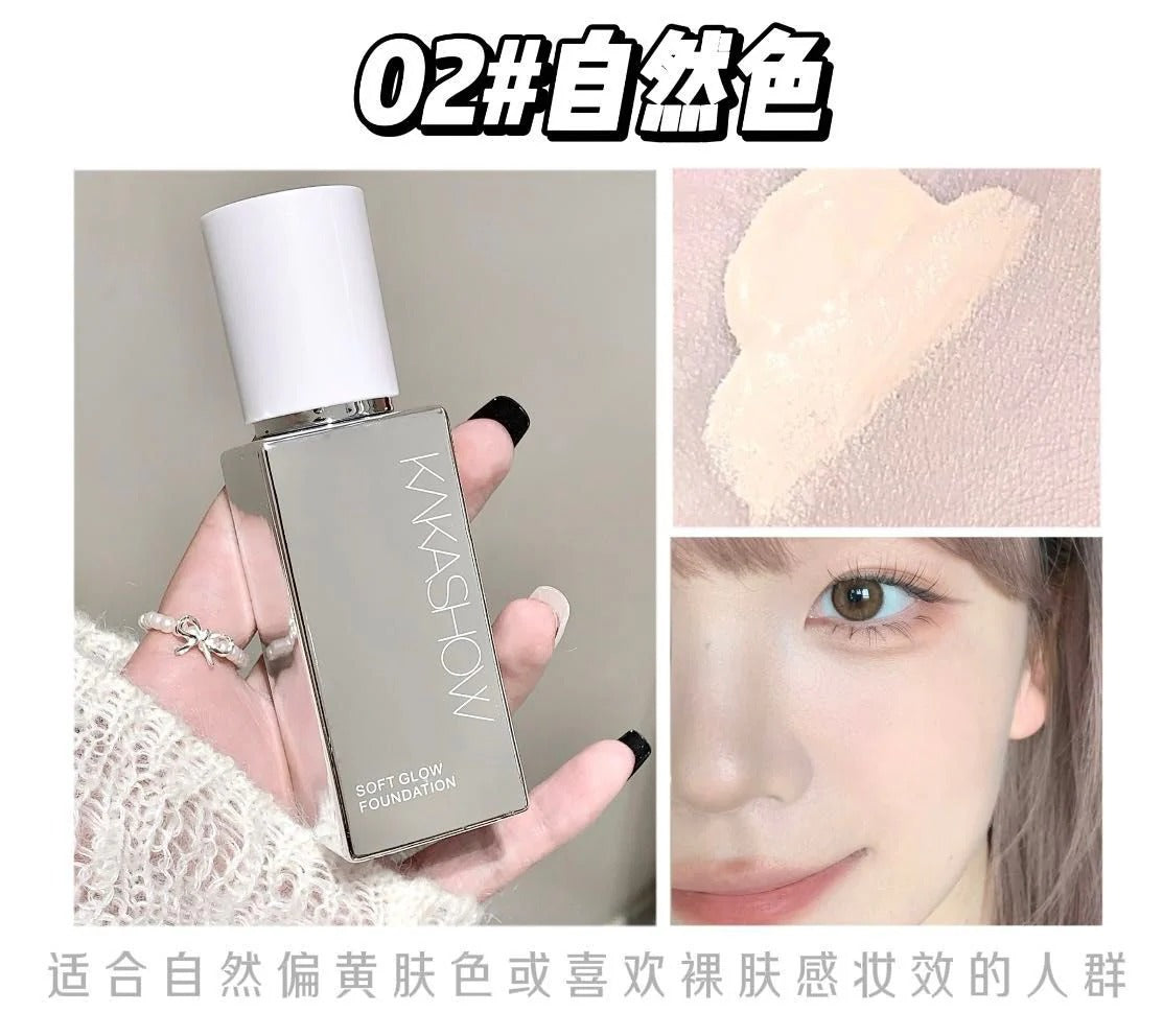 KakaS  Show Soft Glow Foundation