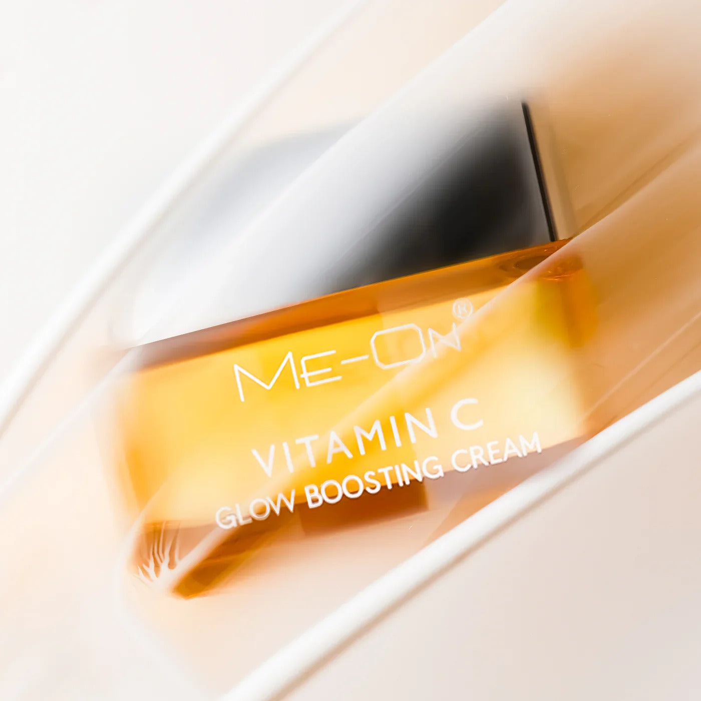 ME-ON Vitamin C Glow Boosting Moisturiser SPF 30 – 10% Pure Vitamin C Brightening Day Cream